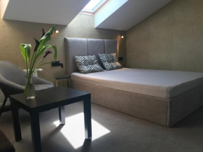 L&B Rooms